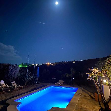Willa La Rustica En Vinuela, Piscina Privada Zewnętrze zdjęcie